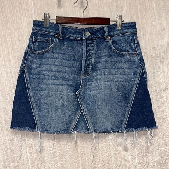 PACSUN 28 Distressed Raw Fringe Hem Two Tone Mini Denim Skirt - Picture 1 of 9
